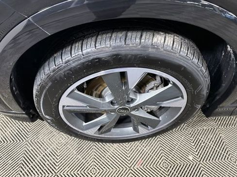Used 2024 Audi Q4 e-tron Prestige w/ Black Optic Package image 10
