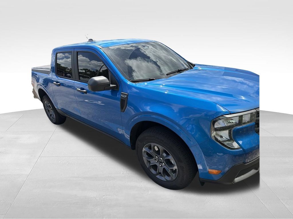 Used 2026 Ford Maverick XLT FWD image 2