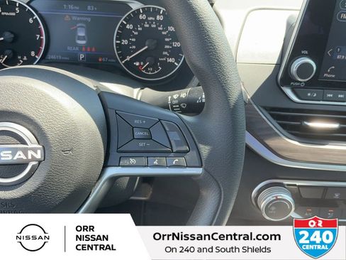 Used 2025 Nissan Altima 2.5 SV image 20