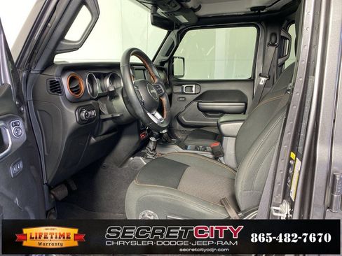 Used 2021 Jeep Gladiator Mojave image 11