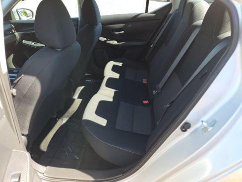 Used 2023 Nissan Sentra SV FWD image 21