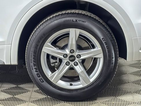 Used 2023 Audi Q5 2.0T Premium w/ Convenience Package image 25