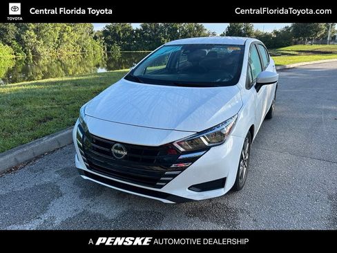 Used 2024 Nissan Versa SV FWD image 1