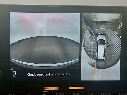 Used 2023 Nissan Rogue SL w/ SL Premium Package image 19