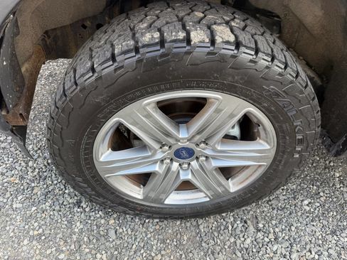 Used 2019 Ford F150 XLT w/ Equipment Group 302A Luxury AWD/4WD image 9