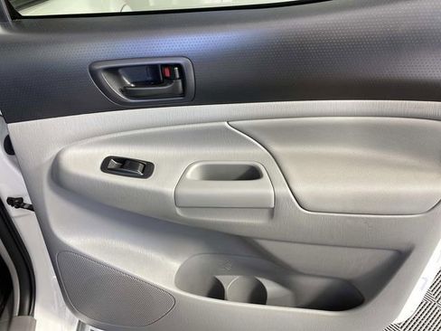 Used 2015 Toyota Tacoma Base w/ TRD Sport Package image 26