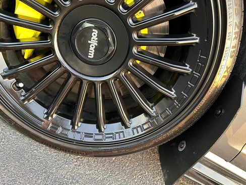 Used 2019 Volkswagen Golf R 4-Door image 24