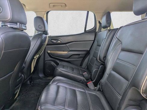 Used 2019 GMC Acadia Denali image 14