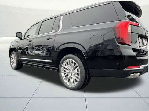 New 2026 GMC Yukon XL Denali w/ Sun & Power Step Package image 3
