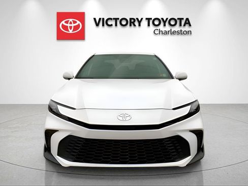 New 2026 Toyota Camry SE image 9