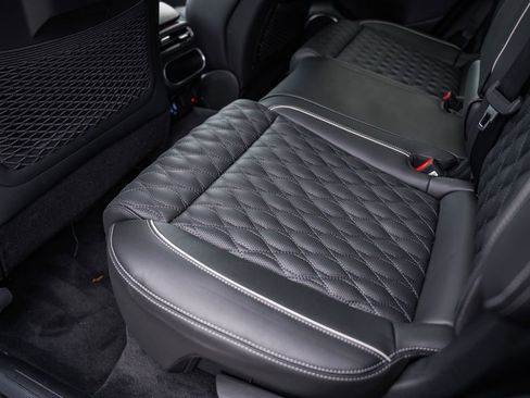 Used 2025 Genesis GV70 3.5T Sport w/ Sport Advanced Package image 32