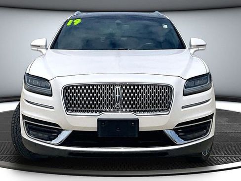 Used 2019 Lincoln Nautilus Reserve AWD/4WD image 2