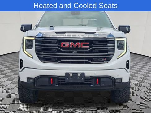 Used 2022 GMC Sierra 1500 AT4 w/ AT4 Premium Package AWD/4WD image 2