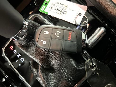 Used 2024 Jeep Compass Limited image 22