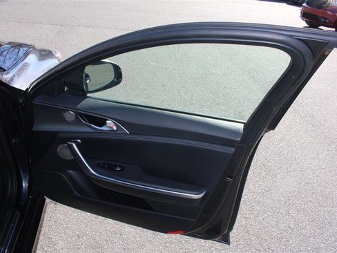 Used 2019 Kia Stinger GT2 image 15