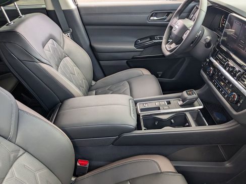 New 2026 Nissan Pathfinder Platinum w/ Cargo Package image 30