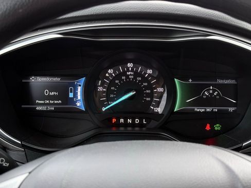 Used 2019 Ford Fusion SE FWD image 29