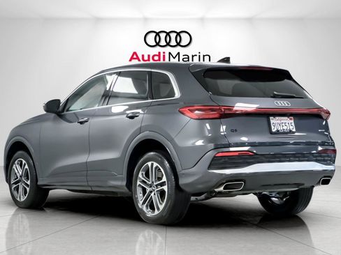 Used 2025 Audi Q5 Premium w/ Convenience Package image 3