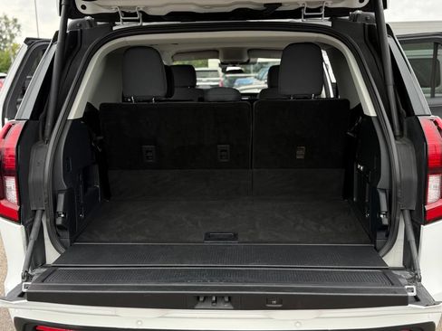 Used 2025 Ford Expedition Active AWD/4WD image 21