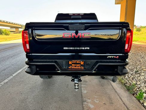 Used 2023 GMC Sierra 2500 AT4 w/ AT4 Premium Plus Package AWD/4WD image 4