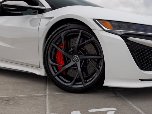 Used 2017 Acura NSX image 26