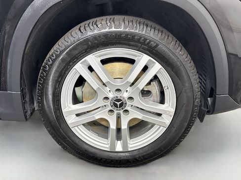 Used 2022 Mercedes-Benz GLA 250 w/ Premium Package Lite image 32