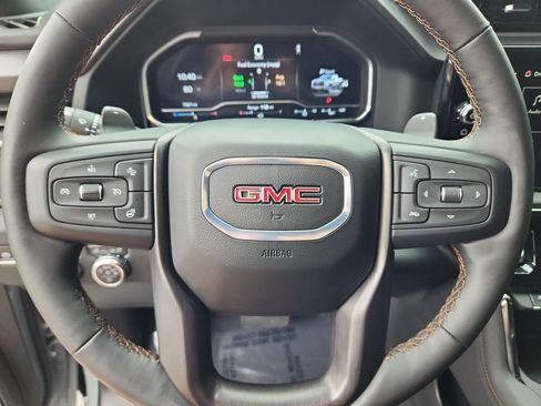Used 2024 GMC Sierra 1500 AT4 w/ AT4 Carbonpro Edition AWD/4WD image 17