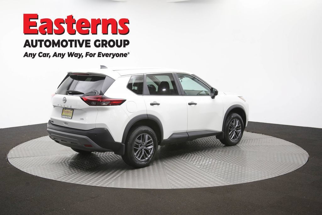 Used 2023 Nissan Rogue S AWD/4WD image 44