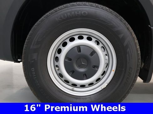 Used 2025 Mercedes-Benz Sprinter 2500 image 27