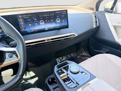 Used 2023 BMW iX xDrive50 w/ Sport Package image 30