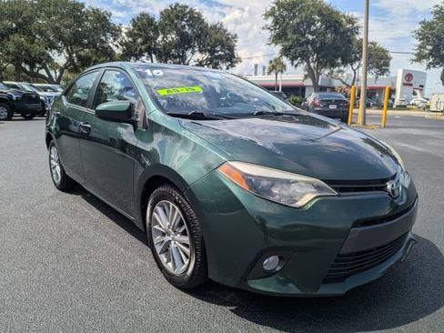 Used 2015 Toyota Corolla LE FWD image 2