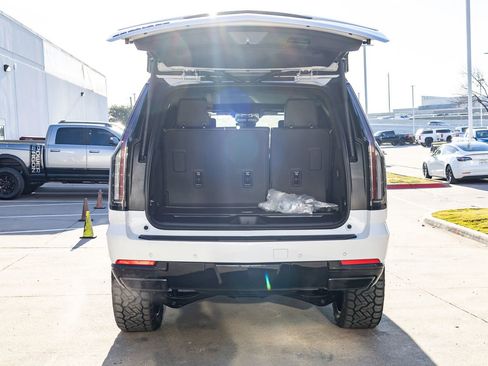 Used 2026 Cadillac Escalade Platinum Sport w/ LPO, Floor Liner Package image 9