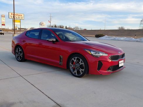 Used 2018 Kia Stinger GT2 image 7