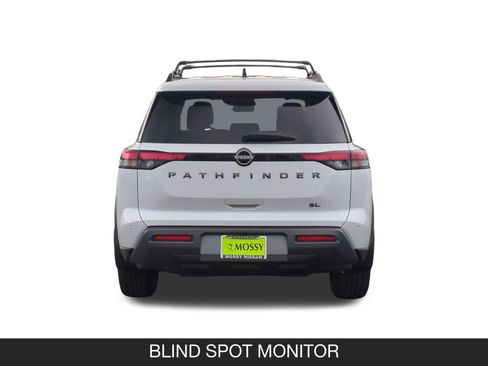New 2026 Nissan Pathfinder SL image 9