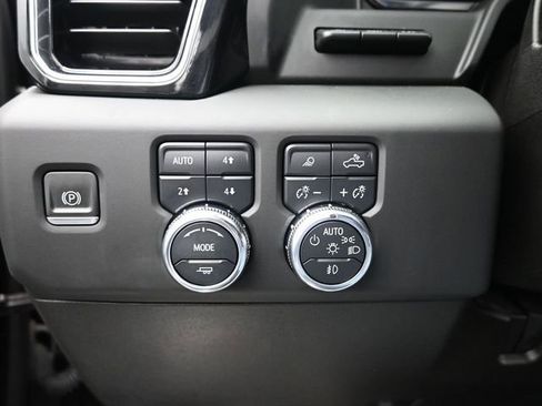 Used 2024 GMC Sierra 2500 Denali w/ Denali Reserve Package image 33