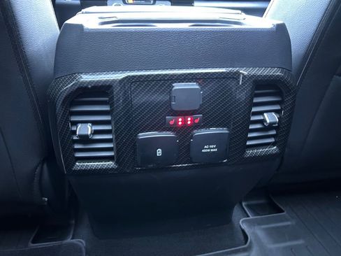 Used 2022 Ford F250 Lariat w/ Lariat Ultimate Package AWD/4WD image 36