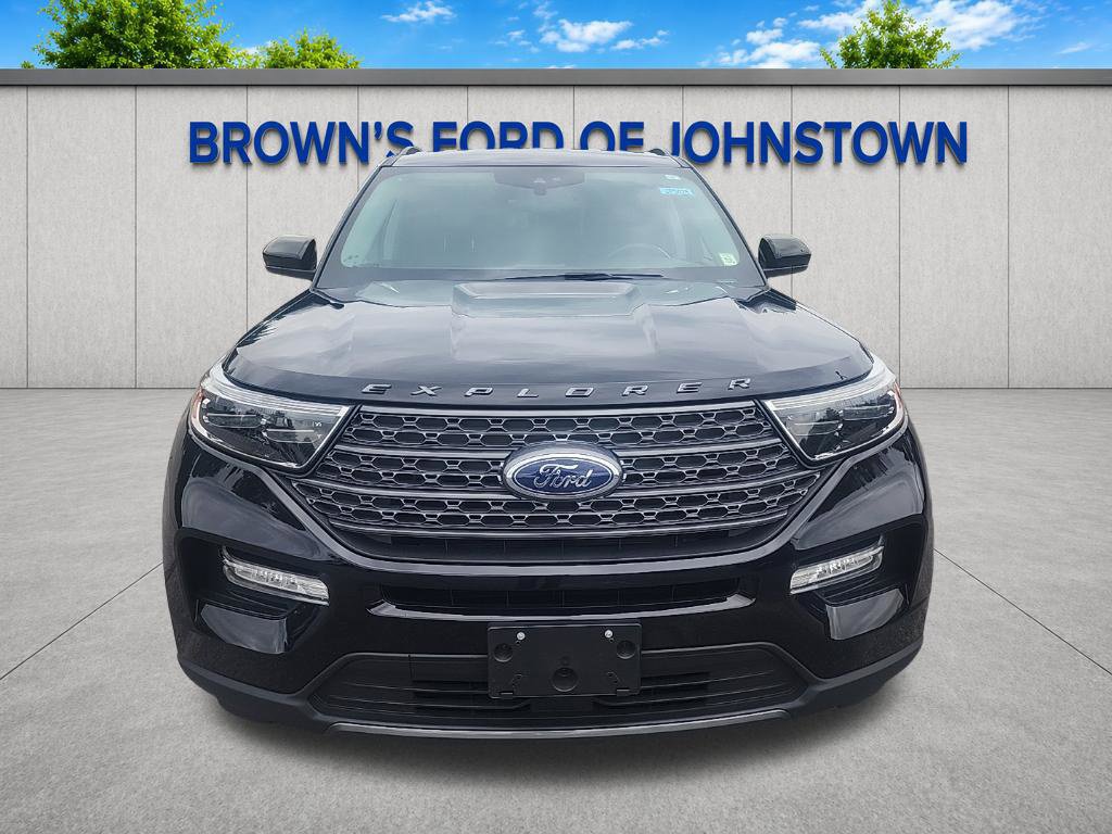 Used 2023 Ford Explorer XLT w/ Equipment Group 202A AWD/4WD image 3