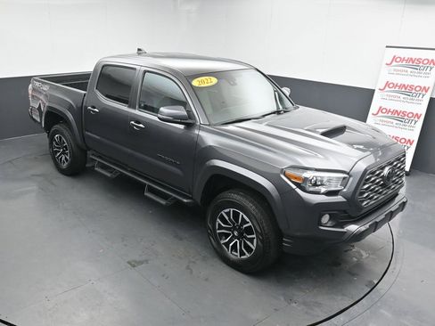 Used 2022 Toyota Tacoma TRD Sport image 24