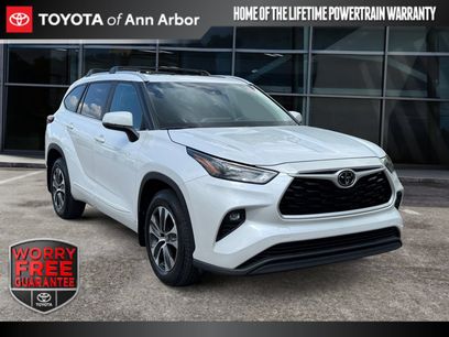 Used 2023 Toyota Highlander XLE