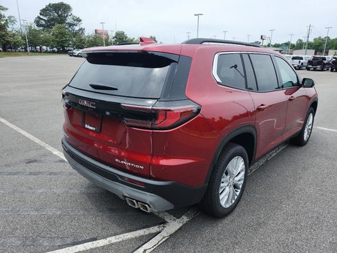 Used 2026 GMC Acadia Elevation w/ Elevation Premium Package FWD image 3
