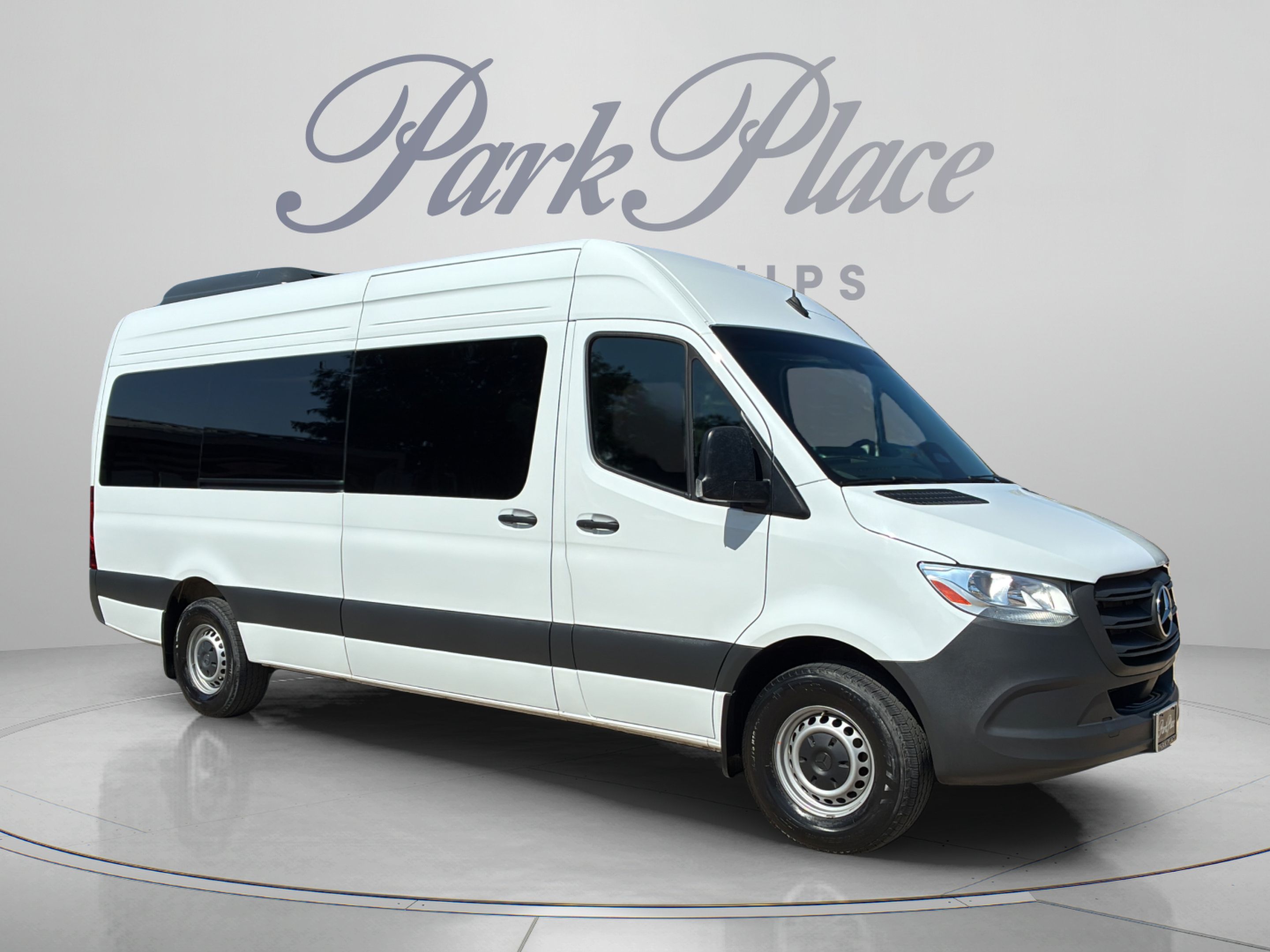 Used 2025 Mercedes-Benz Sprinter 2500 image 7
