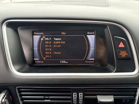 Used 2013 Audi Q5 2.0T Premium image 18