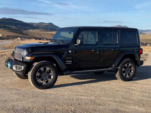 Used 2018 Jeep Wrangler Unlimited Sahara image 6