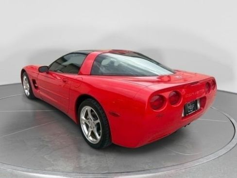Used 2003 Chevrolet Corvette Coupe w/ Preferred Equipment Group RWD image 5