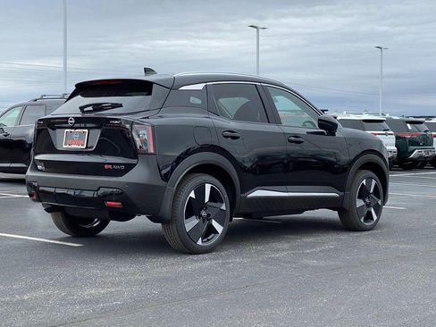 New 2025 Nissan Kicks SR image 4
