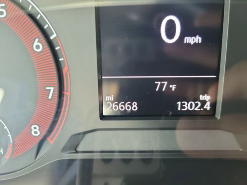 Used 2019 Volkswagen Jetta GLI image 27