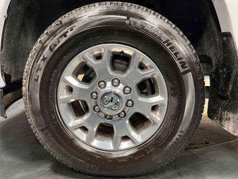 Used 2020 RAM 2500 Laramie image 21