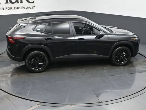 New 2026 Chevrolet Trax LT w/ Driver Confidence Package FWD image 17