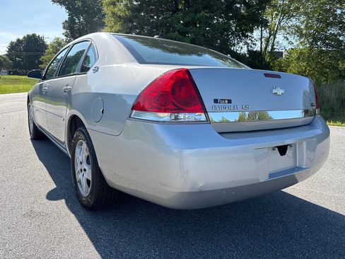 Used 2008 Chevrolet Impala LS FWD image 3