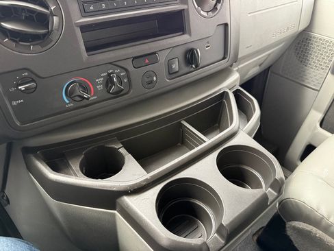 Used 2022 Ford E-350 and Econoline 350 Super Duty w/ Power Windows & Locks Group image 19